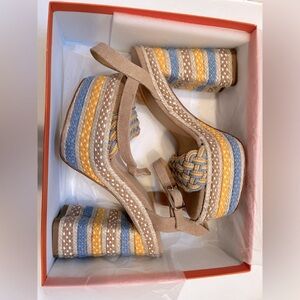 Anne/145 Multicolor Wedge in tan, light blue, yellow & white